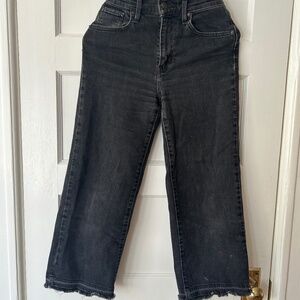 Levi's Cropped Straight Jean